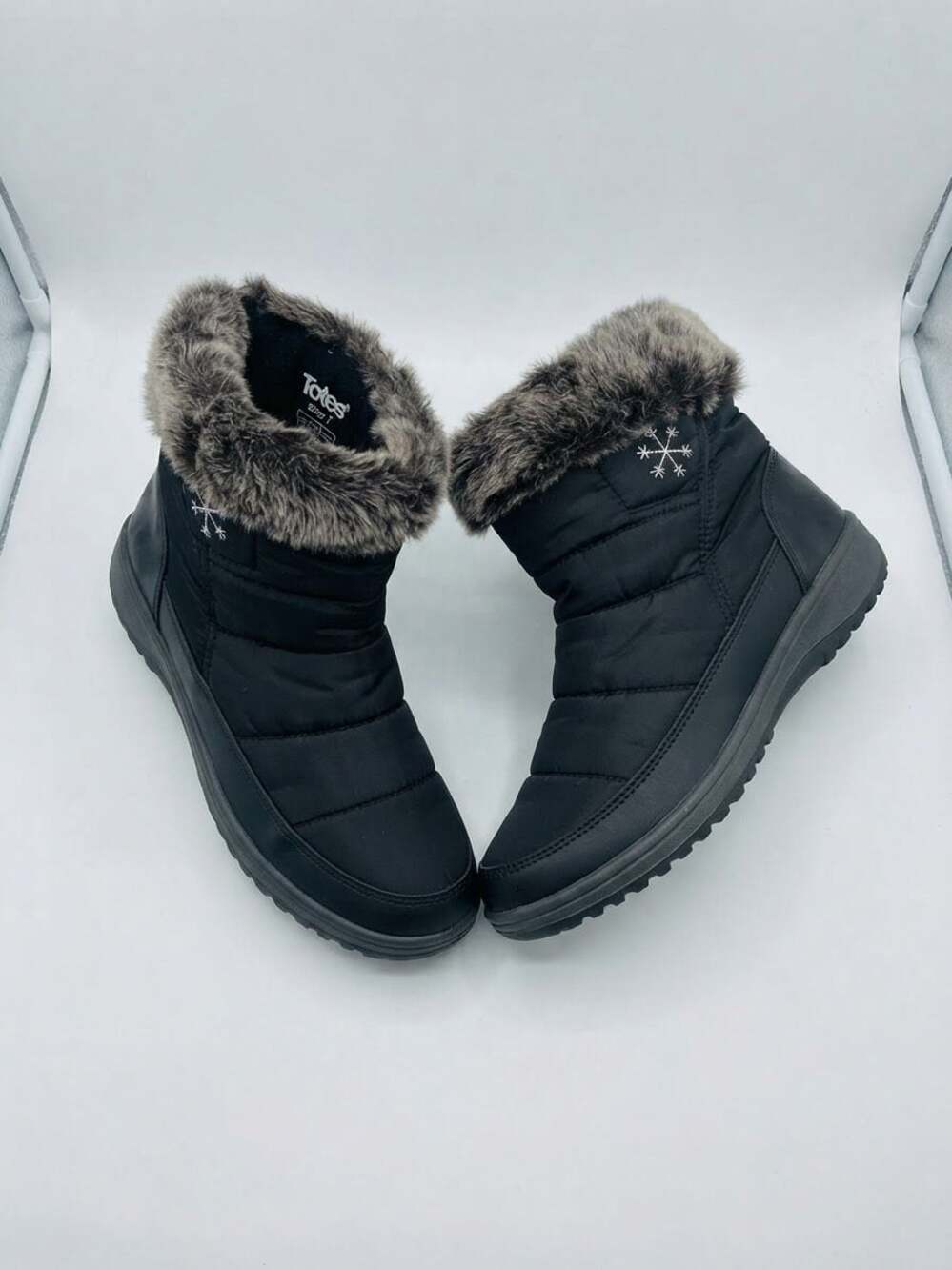 Easy Spirit Women Enoris Snow Booties Black Size 8M Faux Fur Winter